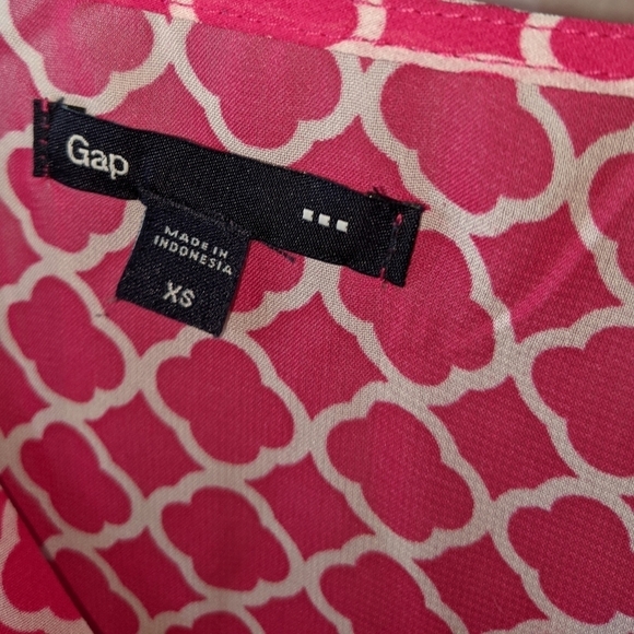 GAP Camp Style Semi Sheer V Neck Blouse Hot Pink and White Size Extra Small - Picture 2 of 9
